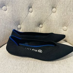 Rothy’s The Point shoe in Black Solid (EUC)